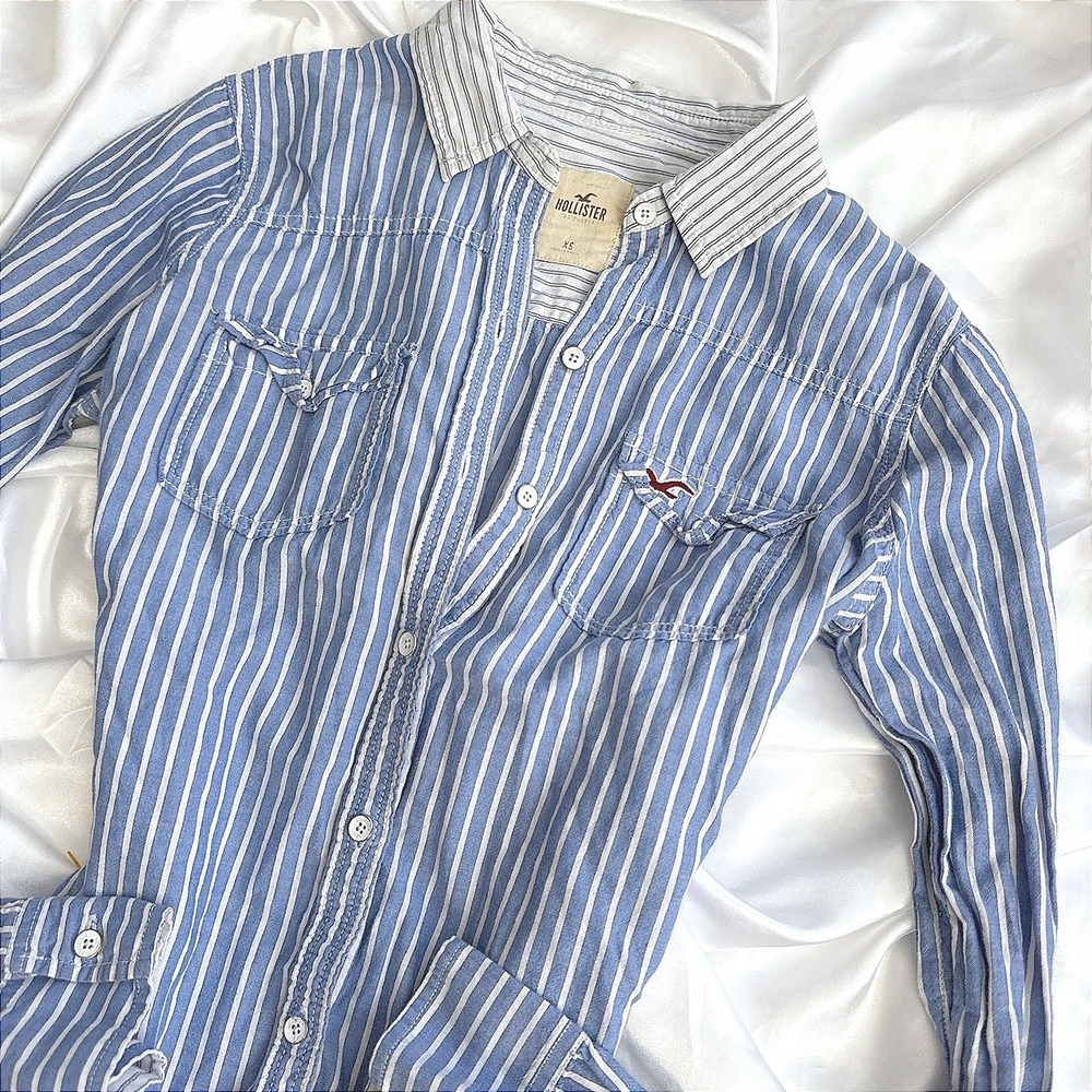 Hollister Womens XS Blue White Striped Long Sleeve Button Down Shirt Seagull